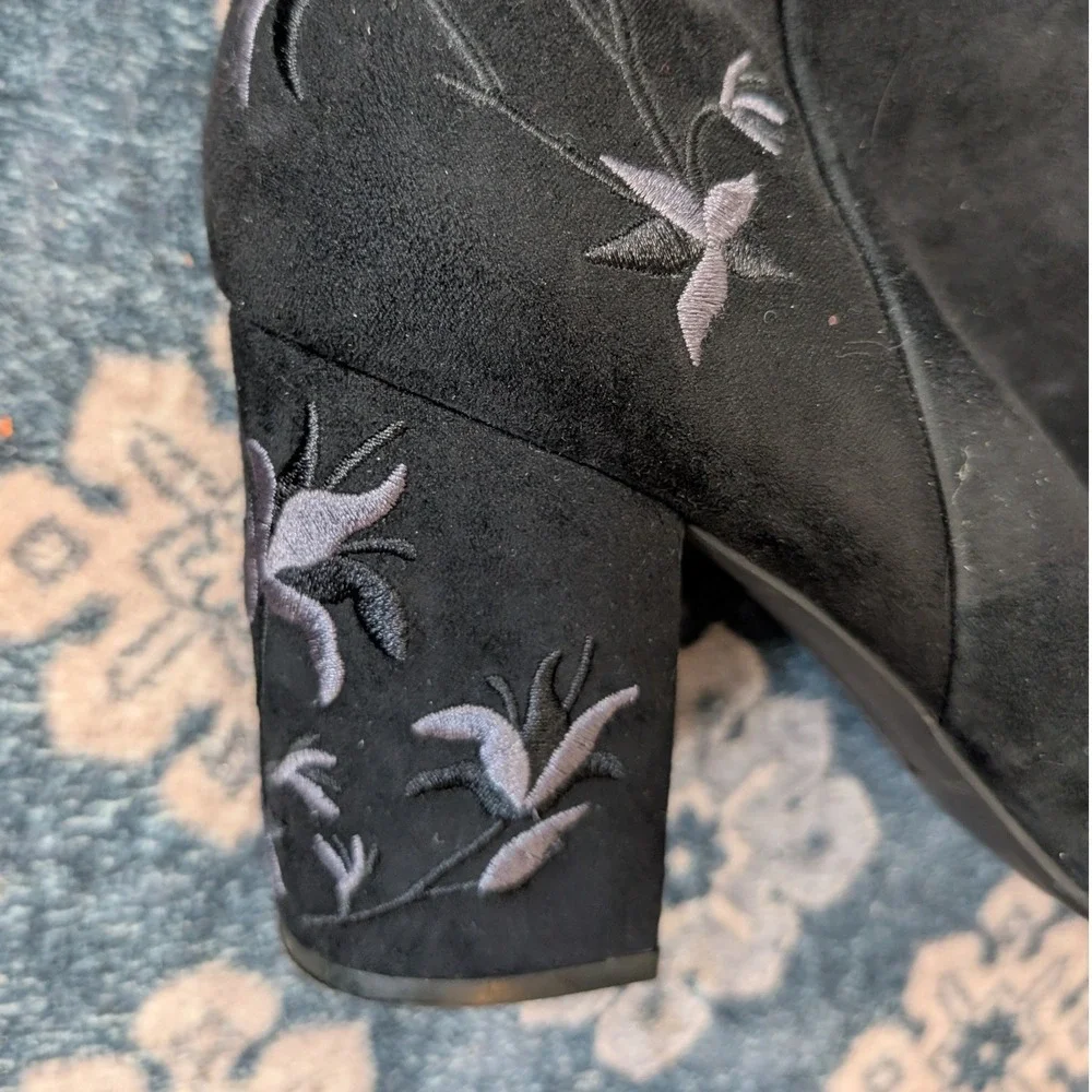 Kenneth Cole Claire Black Embroidered Over The Knee Boots Floral Suede Womens 9M
